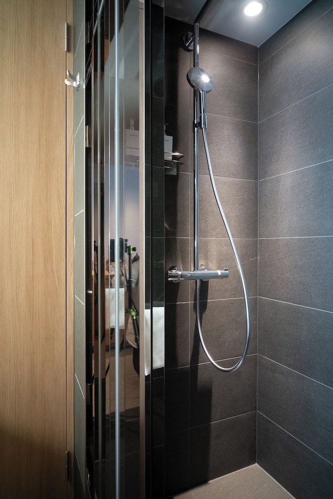 デラックス ダブルルーム バスルーム2 | KIORI Hotel Takakura