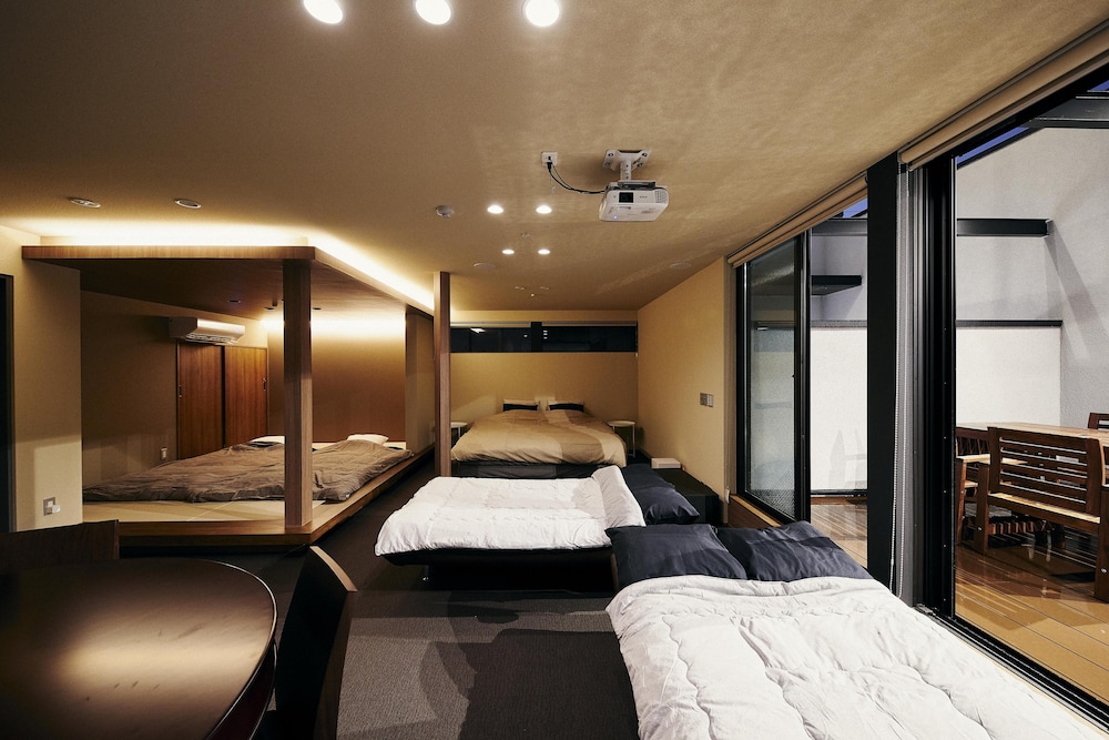 2階 テラススイート 禁煙 (現在BBQ利用不可) 客室4 | MUSASHI Condo Shinjuku