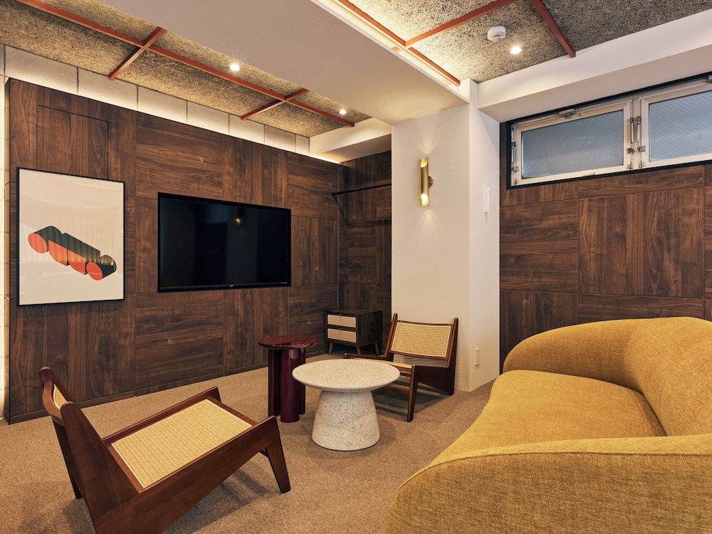 スーペリア スタジオ リビング エリア4 | illi Jam Shinsaibashi