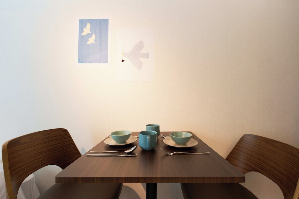 A-2(2p)禁煙 客室1 | ベリエ三軒茶屋 by Tranova