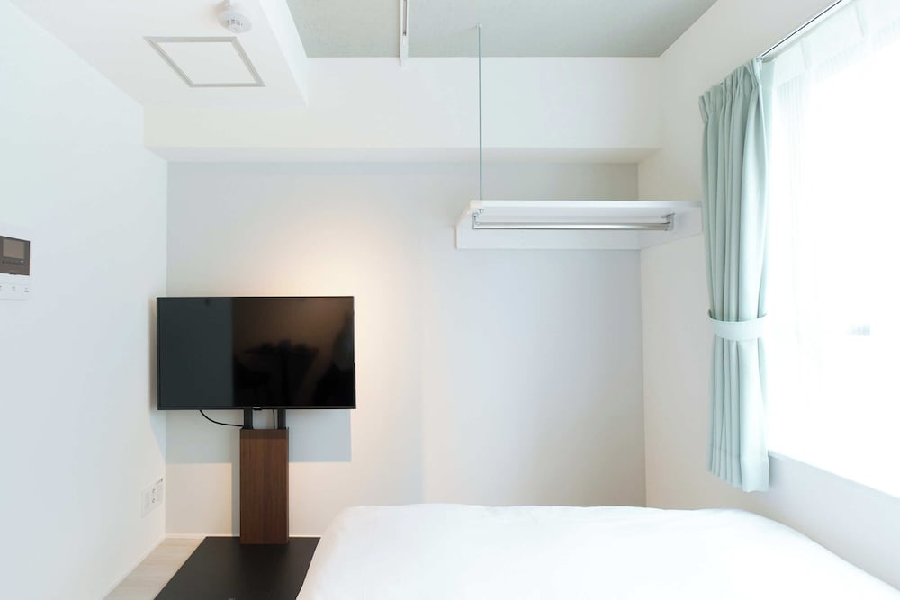 A-2(2p)禁煙 客室3 | ベリエ三軒茶屋 by Tranova