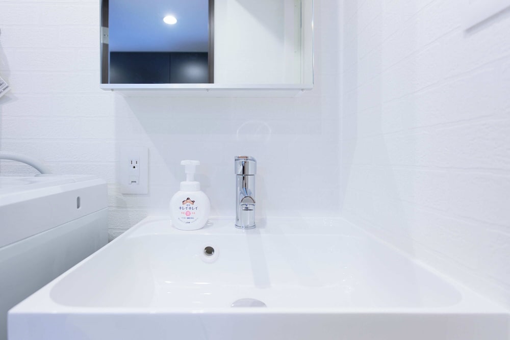 B-1(2p)禁煙 バスルーム0 | ベリエ三軒茶屋 by Tranova