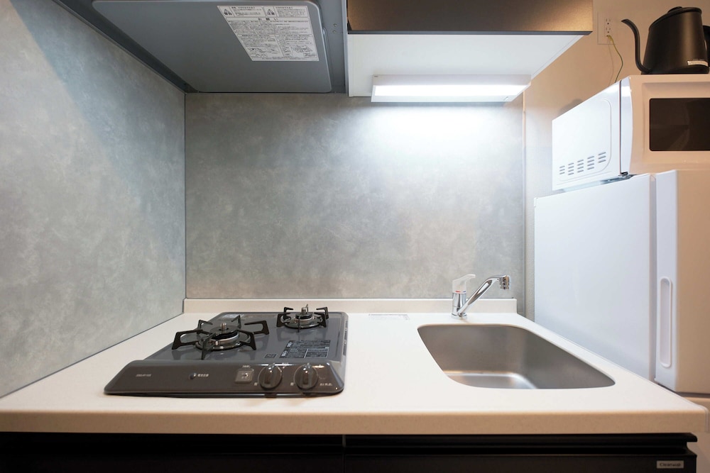 B-1(2p)禁煙 専用キッチン1 | ベリエ三軒茶屋 by Tranova