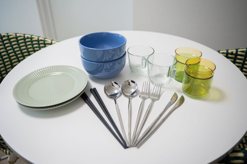 A(2p)禁煙 リビング エリア1 | Yamamoto Building by Tranova