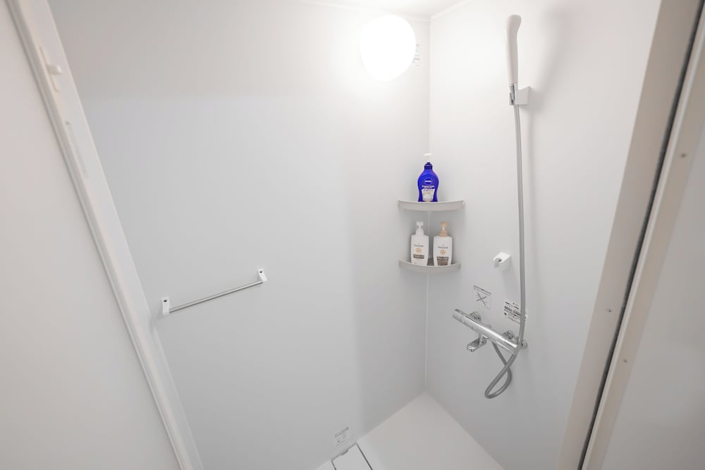 A(2p)禁煙 バスルーム2 | Yamamoto Building by Tranova