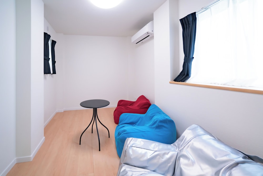 B(6p)禁煙 リビング エリア1 | Yamamoto Building by Tranova