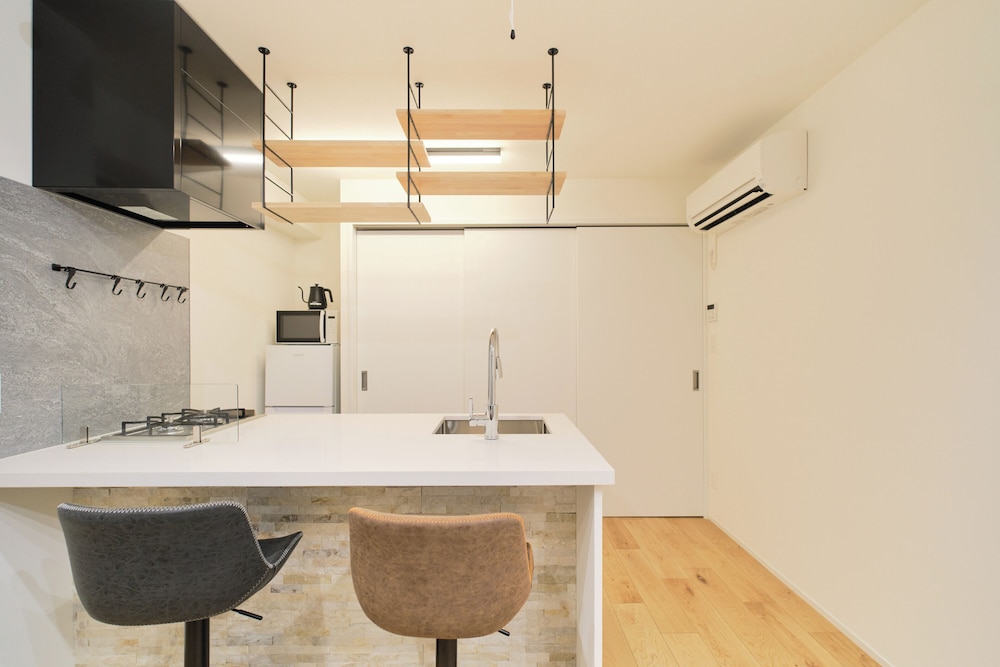 C(3p)禁煙 客室3 | グランメゾン夏目坂 by Tranova