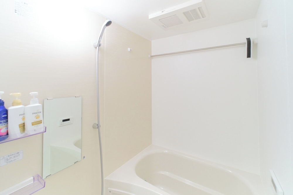 C(3p)禁煙 バスルーム2 | グランメゾン夏目坂 by Tranova