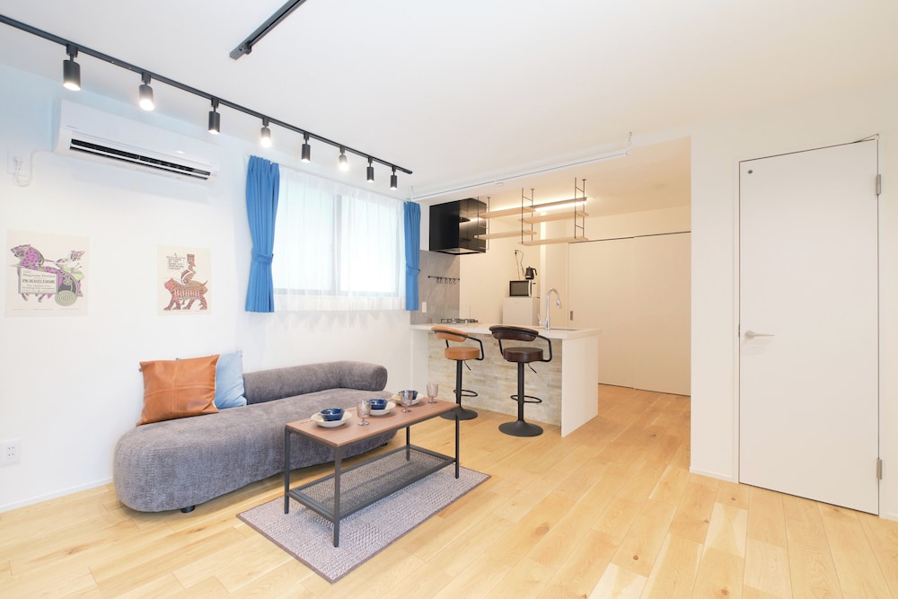 A(3p)禁煙 客室1 | グランメゾン夏目坂 by Tranova