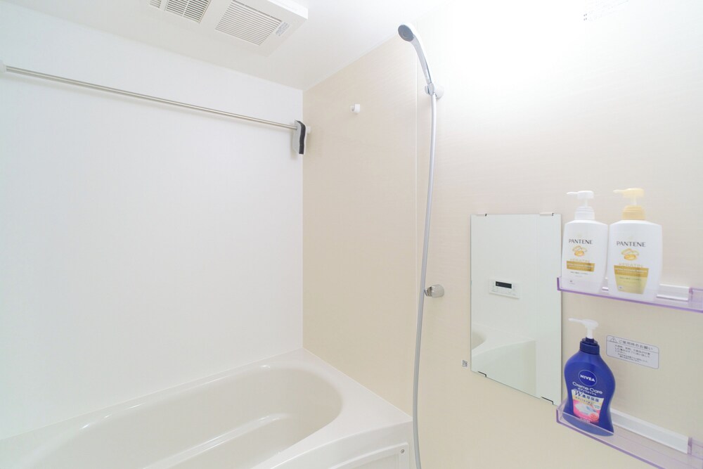 A(3p)禁煙 バスルーム3 | グランメゾン夏目坂 by Tranova