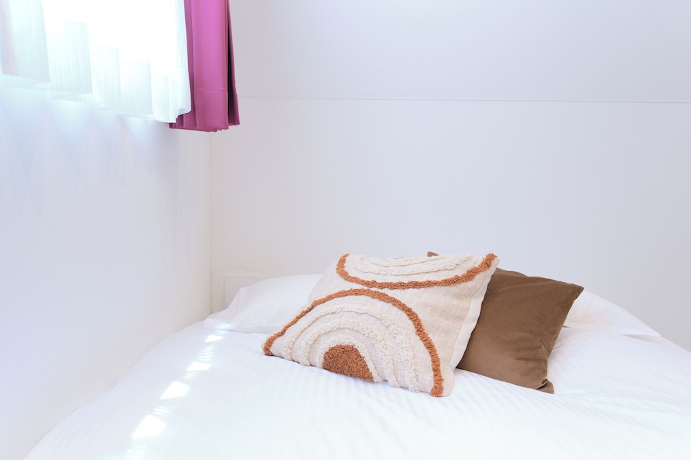 D(6p)禁煙 リビング エリア0 | グランメゾン夏目坂 by Tranova