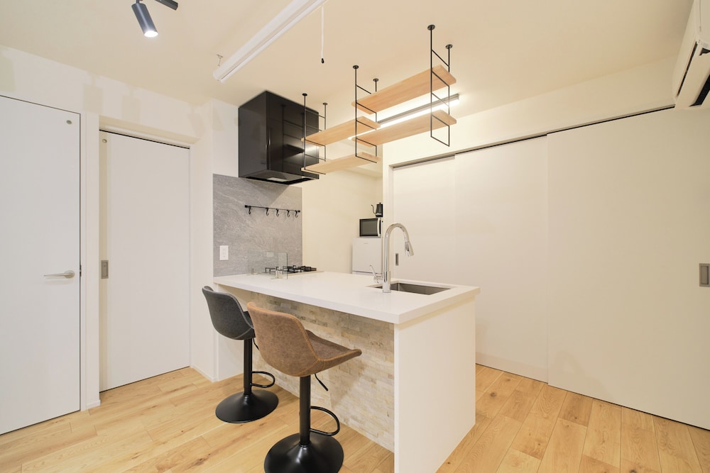 C(3p)禁煙 客室5 | グランメゾン夏目坂 by Tranova