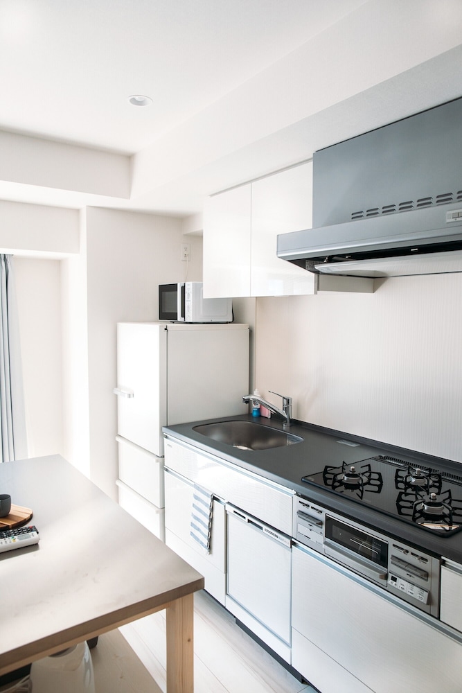 ダブルルーム 禁煙 専用キッチン1 | Dash Living Nihonbashi