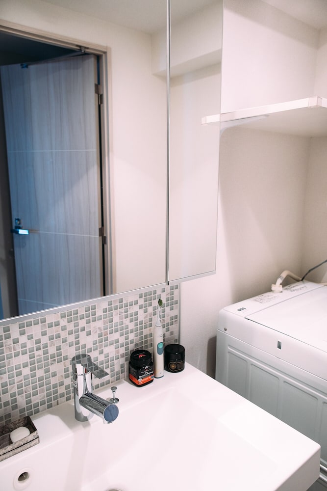 ダブルルーム 禁煙 バスルーム2 | Dash Living Nihonbashi