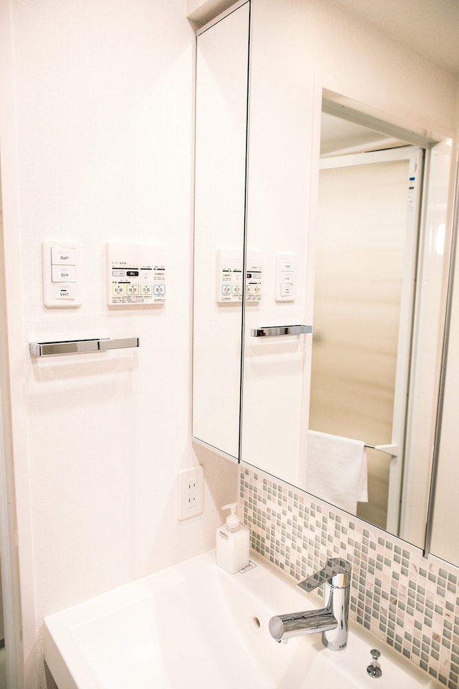 ダブルルーム 禁煙 バスルーム0 | Dash Living Nihonbashi