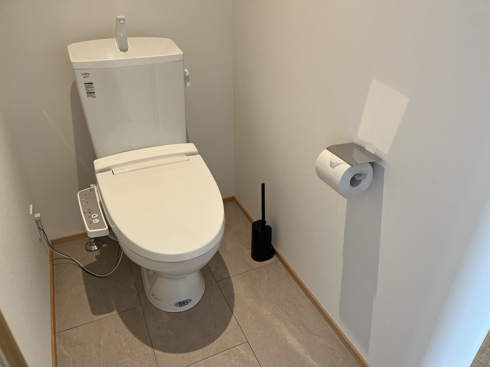 和風ダブルルーム 禁煙 バスルーム0 | Dash Living Gojo