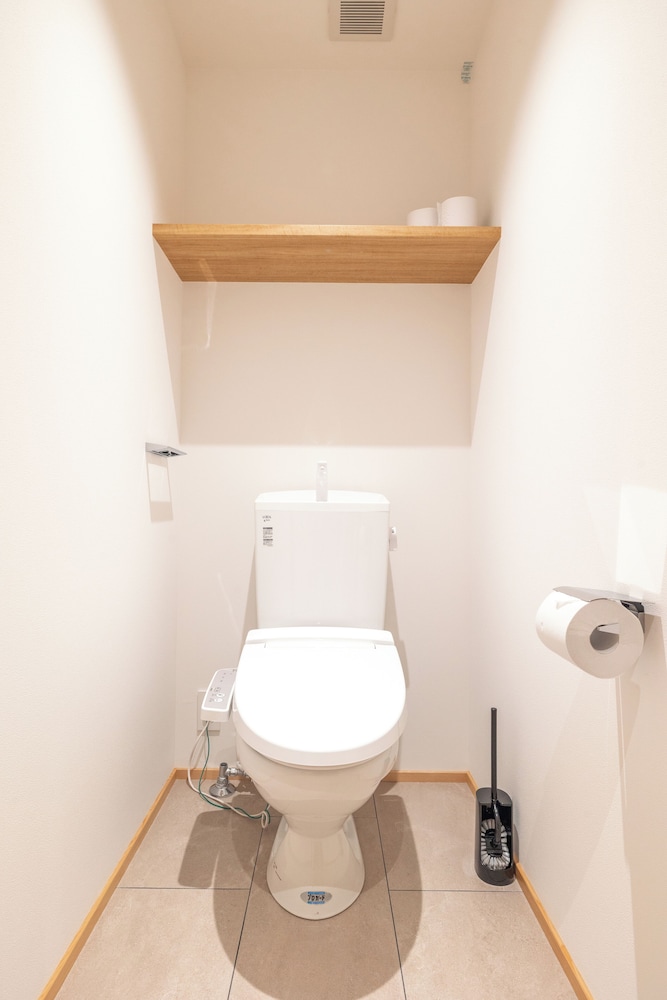 デラックス ダブルルーム 禁煙 バスルーム2 | Dash Living Gojo