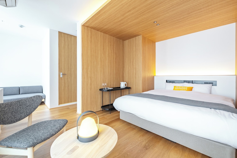 デラックス ダブルルーム 禁煙 客室13 | Dash Living Gojo