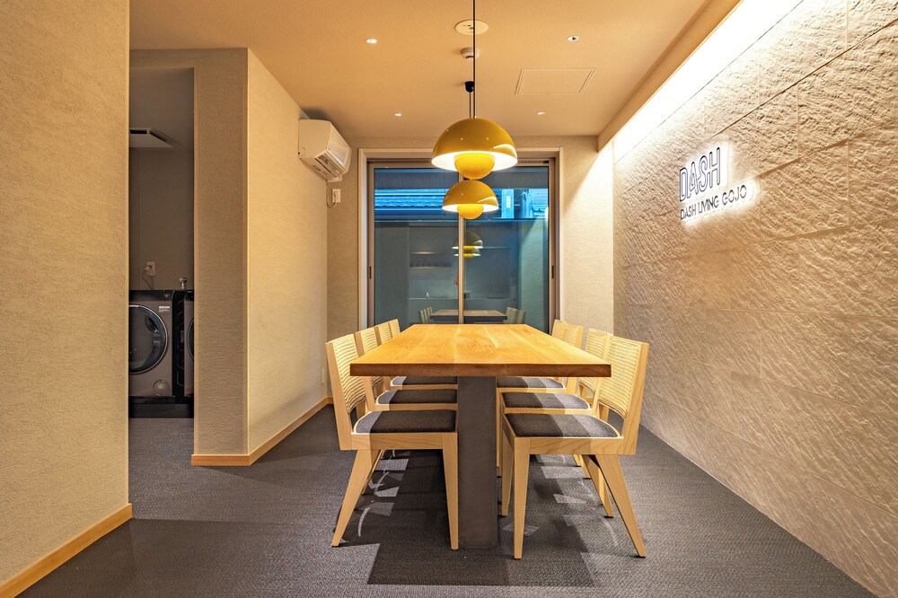 レストラン1 | Dash Living Gojo