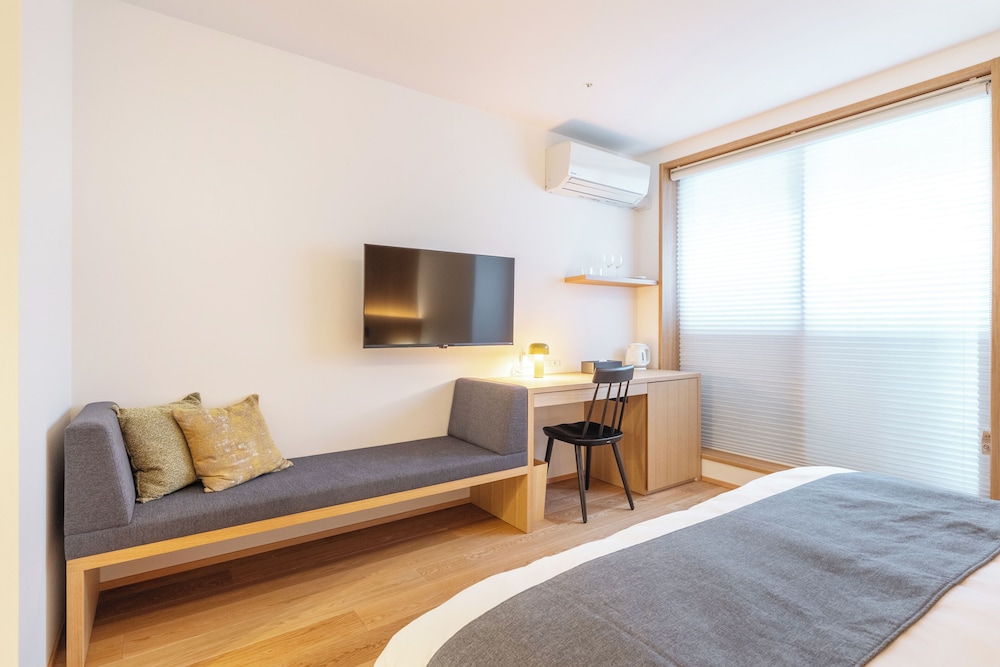 デラックス ダブルルーム 禁煙 客室10 | Dash Living Gojo