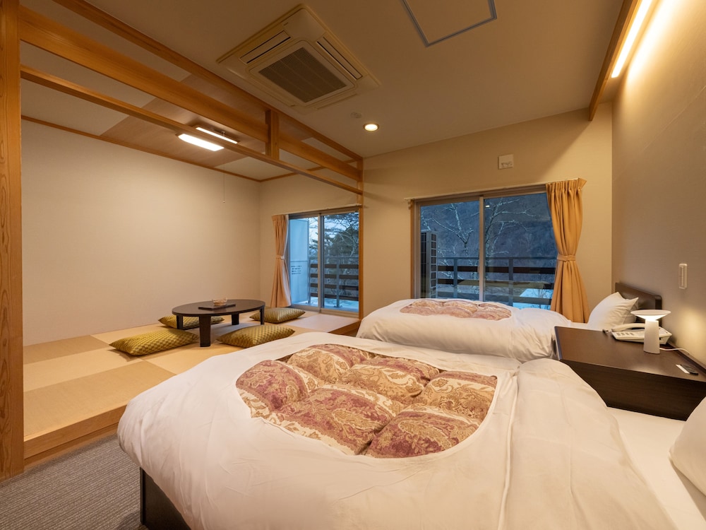 禁煙 和洋室 (Wi-Fi完備/トイレ付バス無し) 客室3 | 足尾の宿かじか