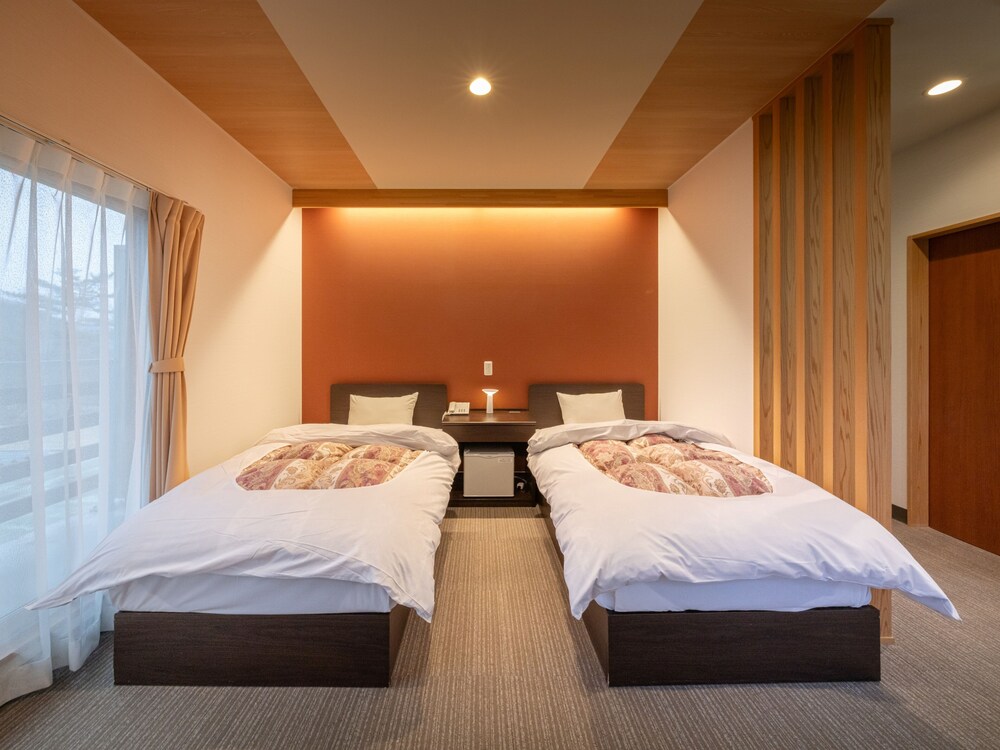 禁煙 ツインルーム (Wi-Fi完備/トイレ付バス無し) 客室3 | 足尾の宿かじか