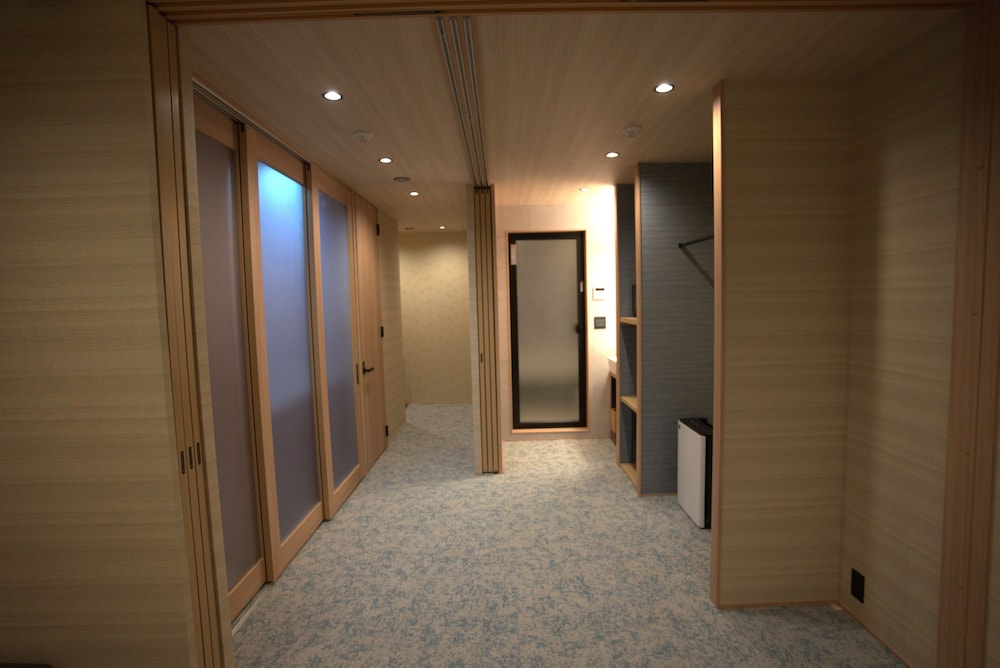 デラックスツインルーム キッチン付き 禁煙 客室2 | ユトリアリゾート飛騨高山