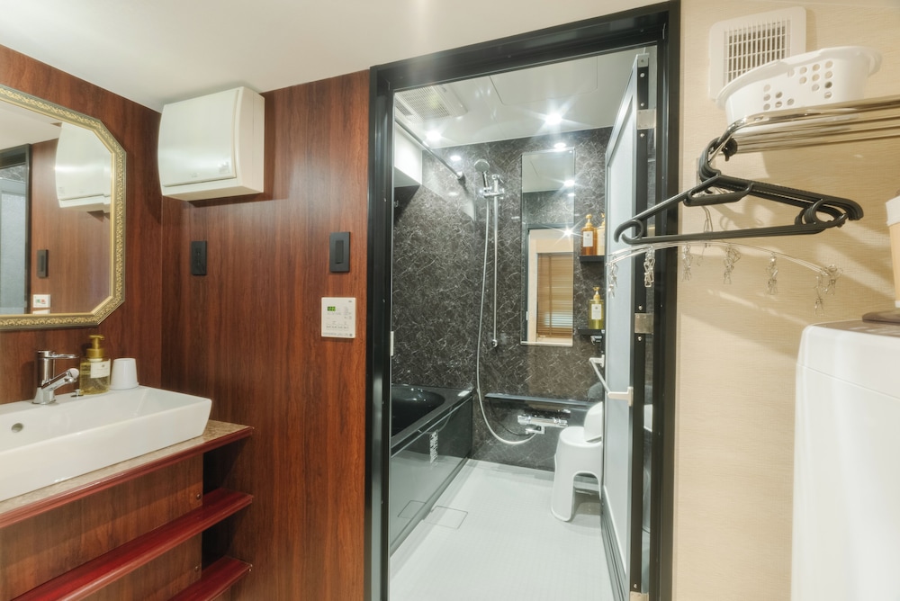 プレミアム ルーム 禁煙 リバービュー バスルーム2 | ロイズ博多