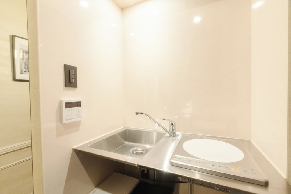 プレミアム ルーム 禁煙 リバービュー 専用キッチン0 | ロイズ博多