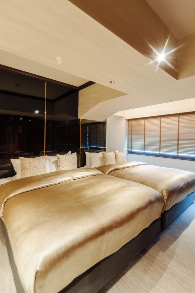 プレミアム ルーム 禁煙 リバービュー 客室7 | ロイズ博多