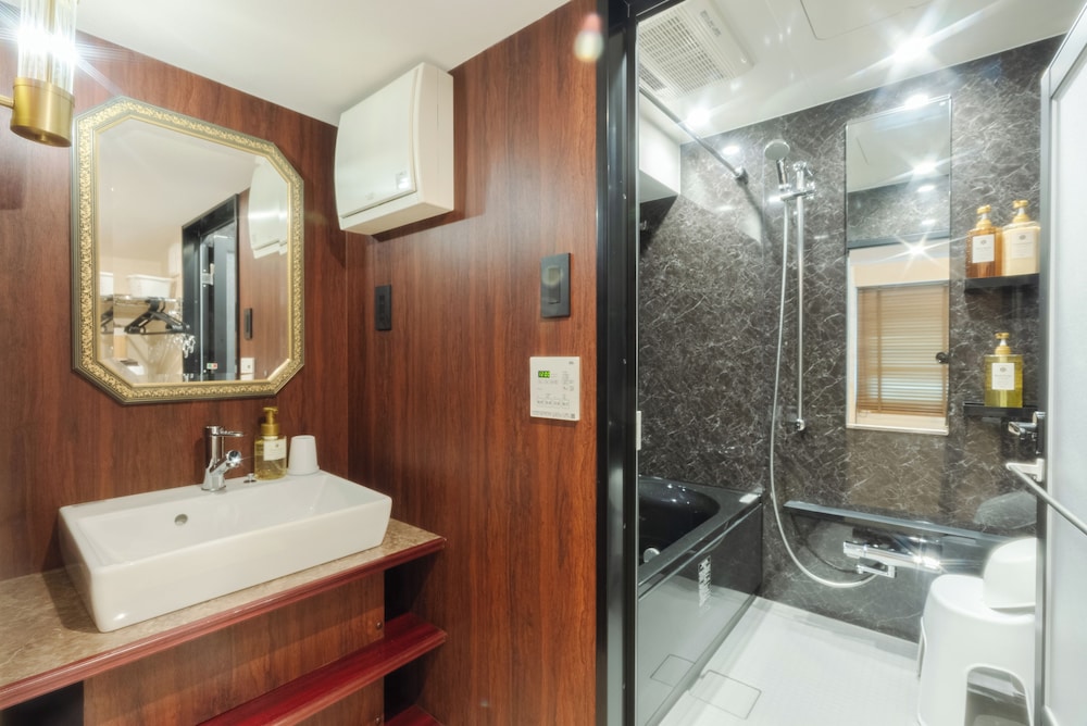 プレミアム ルーム 禁煙 リバービュー バスルーム1 | ロイズ博多