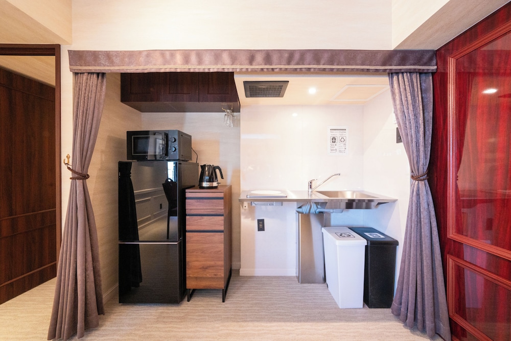 スタンダード アパートメント 1 ベッドルーム 客室清掃なし 専用キッチン2 | ロイズ博多