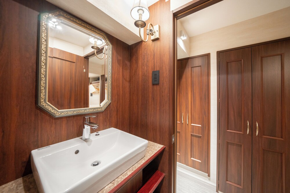 スタンダード アパートメント 1 ベッドルーム 客室清掃なし バスルーム8 | ロイズ博多