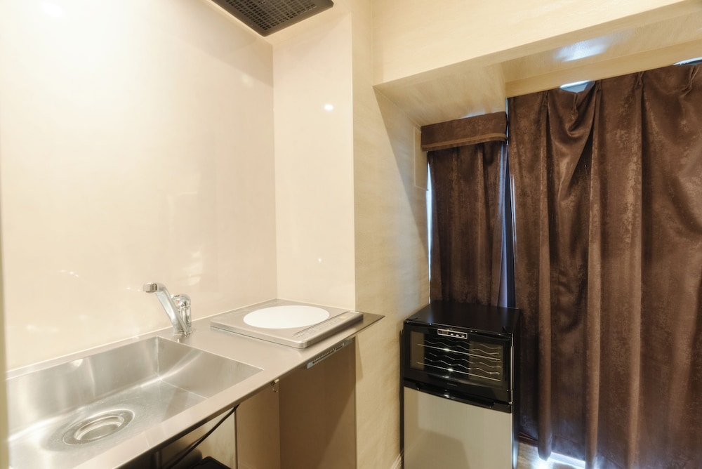 プレミアム ルーム 禁煙 リバービュー 専用キッチン2 | ロイズ博多