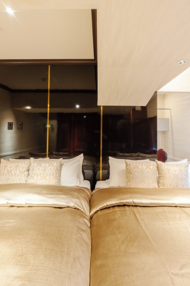 プレミアム ルーム 禁煙 リバービュー 客室6 | ロイズ博多