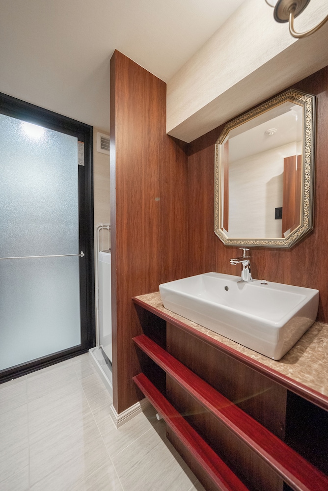 スタンダード アパートメント 1 ベッドルーム 客室清掃なし バスルーム6 | ロイズ博多