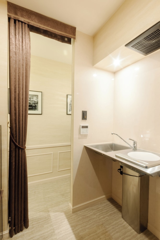 プレミアム ルーム 禁煙 リバービュー 専用キッチン5 | ロイズ博多