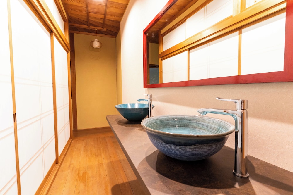 デラックス ルーム バスルーム0 | Koyasan Gokuraku Stay