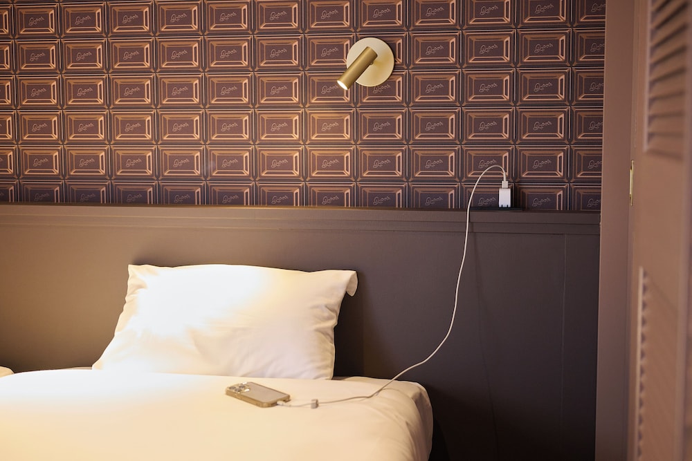 デラックス スイート 1 ベッドルーム 禁煙 バルコニー 客室7 | Q-ROOMS. HARAJUKU