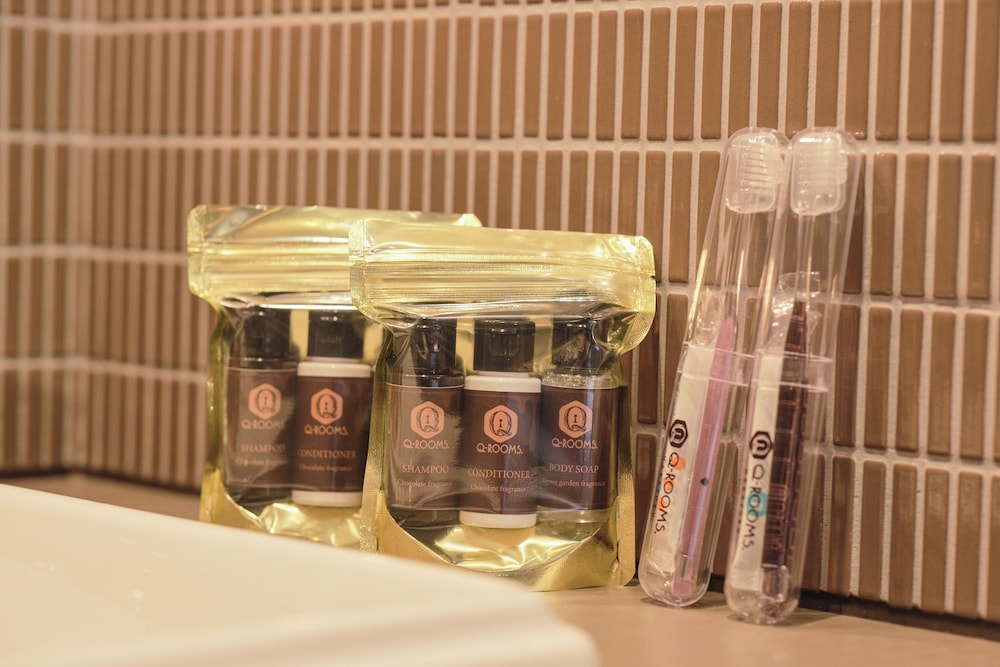 デラックス スイート 1 ベッドルーム 禁煙 バルコニー バスルーム1 | Q-ROOMS. HARAJUKU