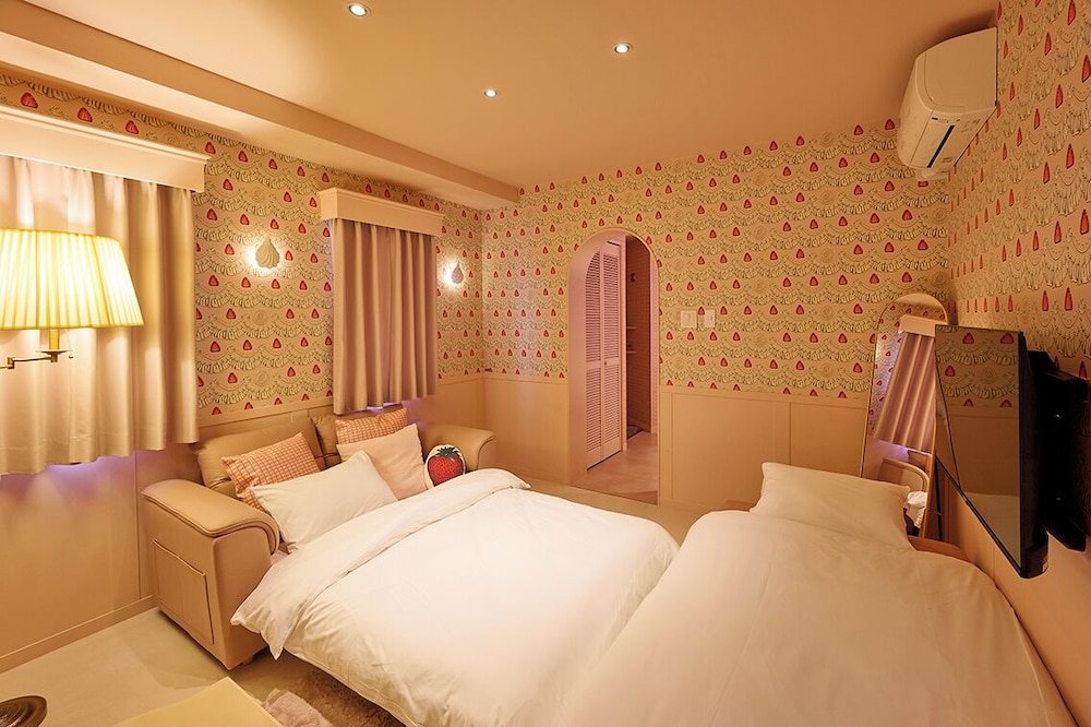 デザイン スイート 1 ベッドルーム 禁煙 バルコニー エキストラベッド1 | Q-ROOMS. HARAJUKU