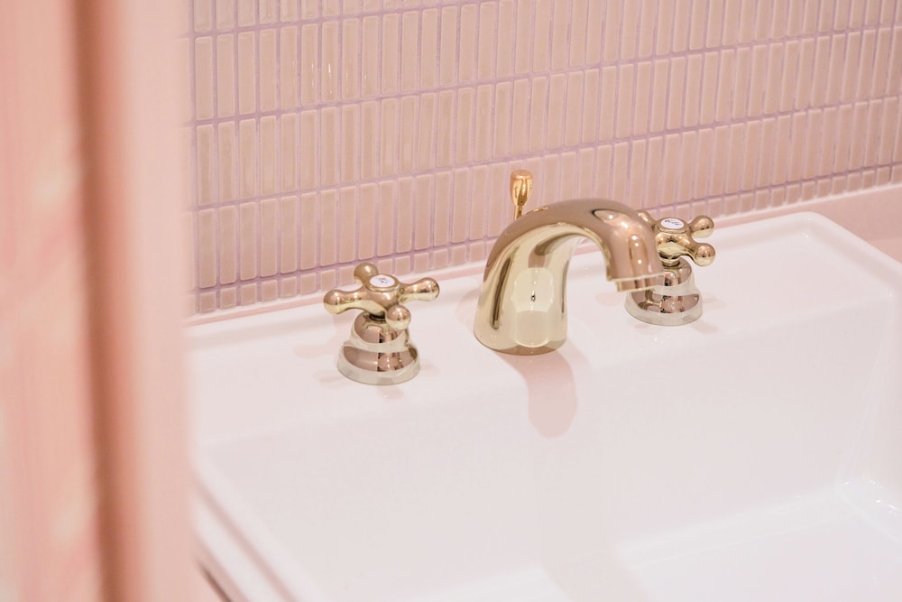 デザイン スイート 1 ベッドルーム 禁煙 バルコニー バスルーム3 | Q-ROOMS. HARAJUKU