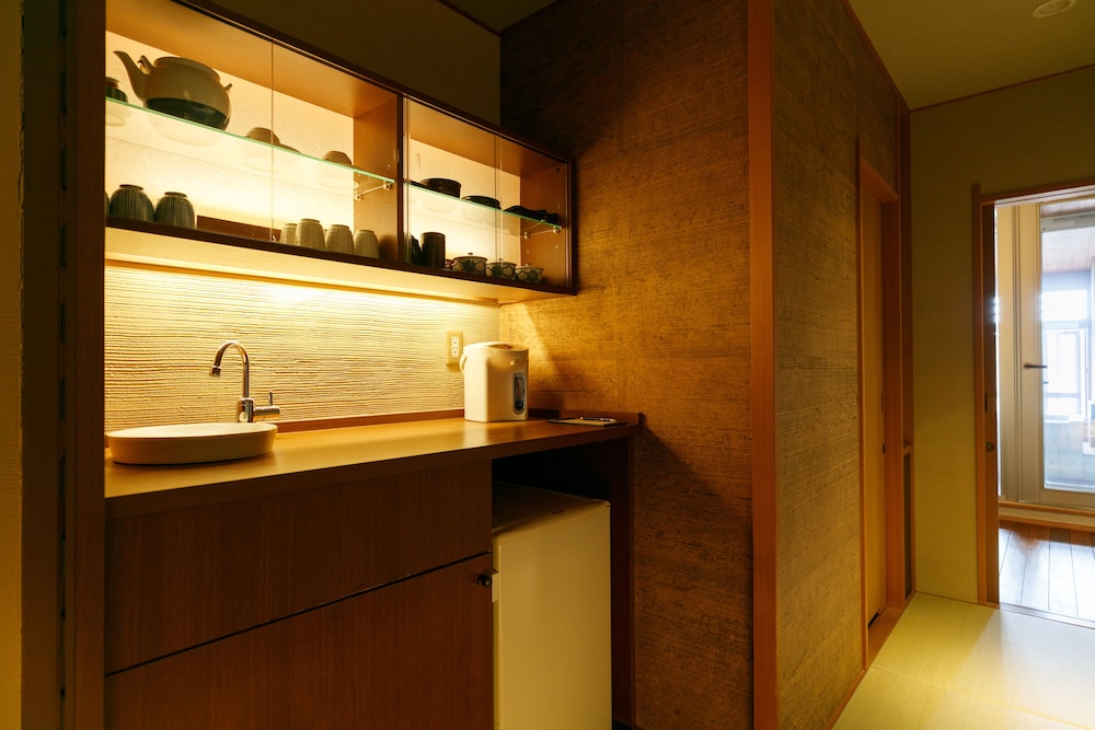 スイートA 露天風呂付 和洋室 禁煙 客室3 | 瑠璃光