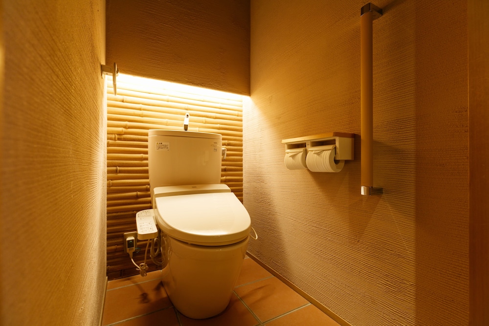 デラックス A 和室 禁煙 バスルーム0 | 瑠璃光