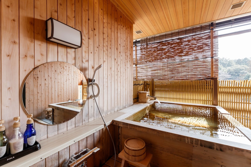 和洋室 ツインベッド 露天風呂付 禁煙 バスルーム0 | たちばな四季亭