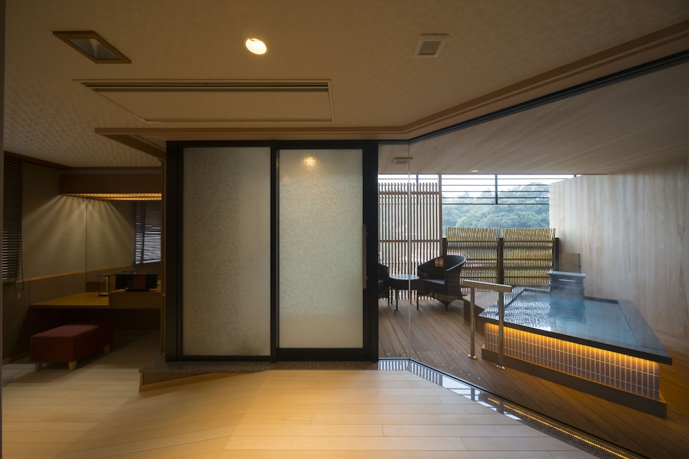 和洋室 プレミアスイート 露天風呂付 禁煙 客室1 | たちばな四季亭