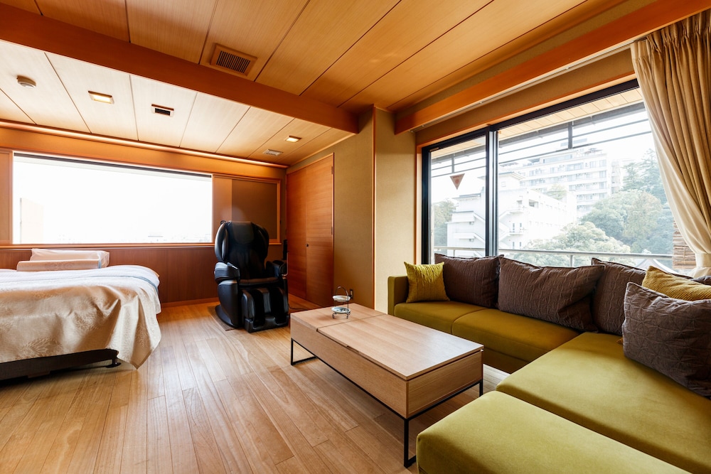 和洋室 ツインベッド 露天風呂付 禁煙 リビング エリア0 | たちばな四季亭