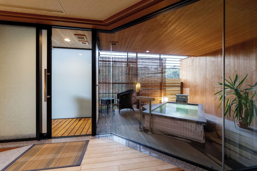 和洋室 プレミアスイート 露天風呂付 禁煙 部屋からの景観0 | たちばな四季亭