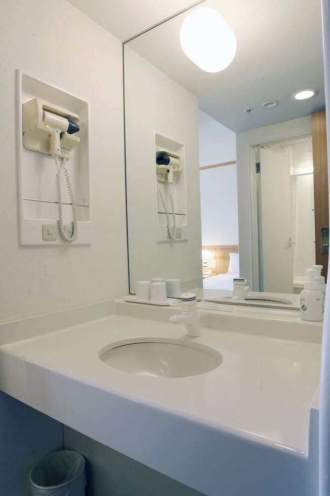 スタンダードツインルーム 客室1 | ロックウッド・ホテル & スパ