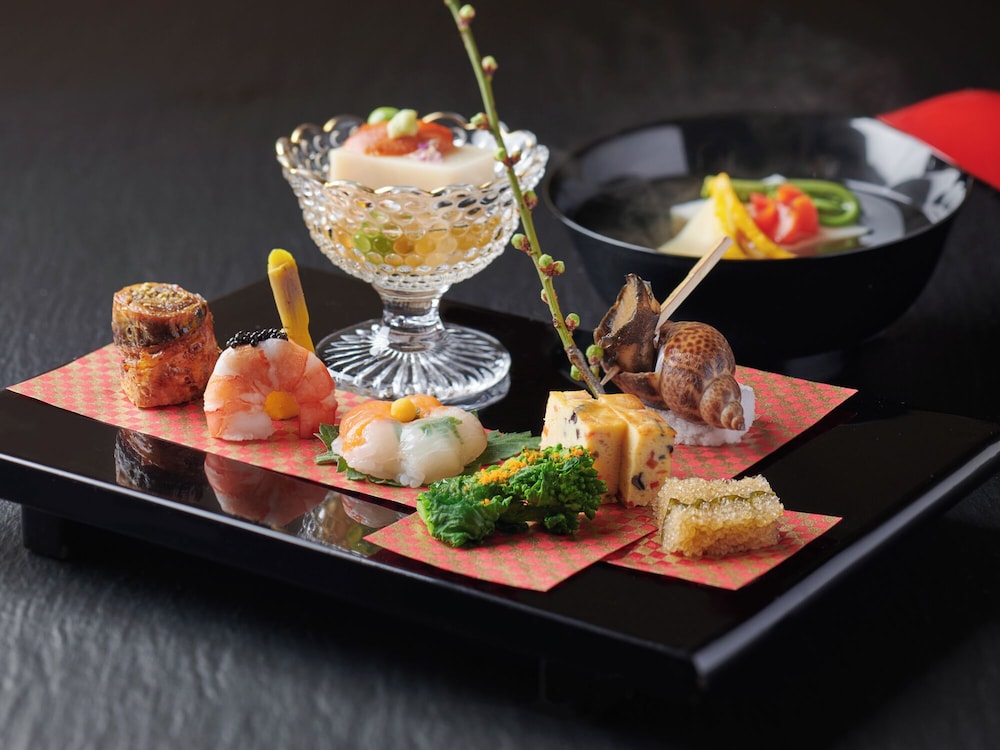 和室　露天風呂付　朝食と夕食込 旅館のお食事処1 | 旅館 紅鮎